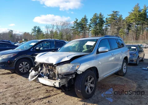 2010 Toyota Highlander Base V6 z USA, uszkodzony, nr VIN 5TDBK3EH2AS004536